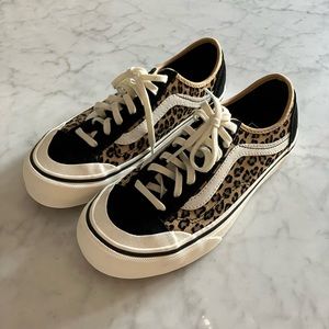 Style 36 Decon SF Ultracush Leopard Vans